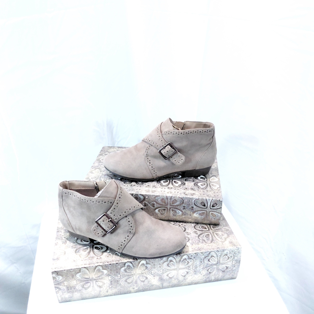 Cityclassified Women's Beige Ankle Booties